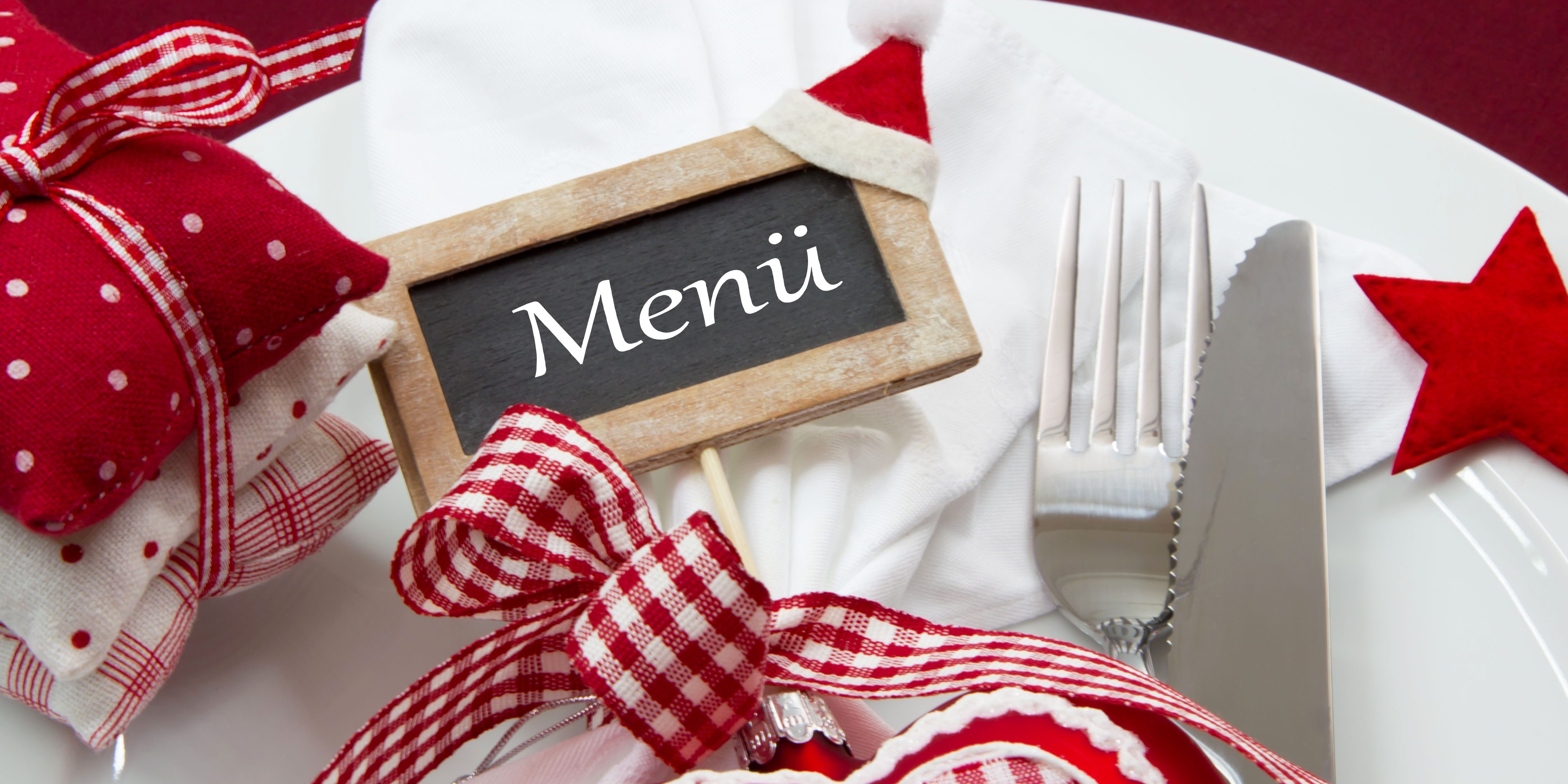 Frohes Fest – gedeckter Weihnachtstisch